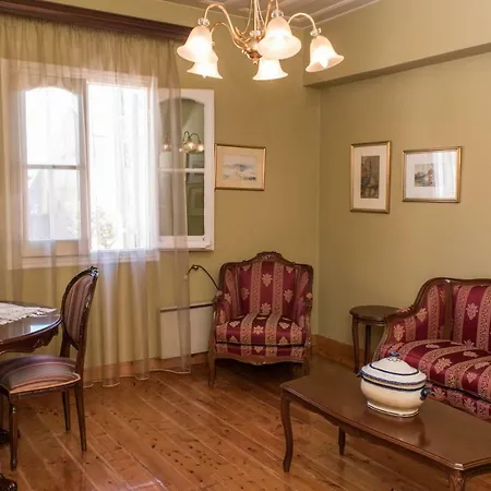 Feriehus Katia Corfu Town House